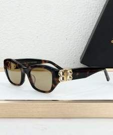 Picture of Balenciaga Sunglasses _SKUfw80274739fw